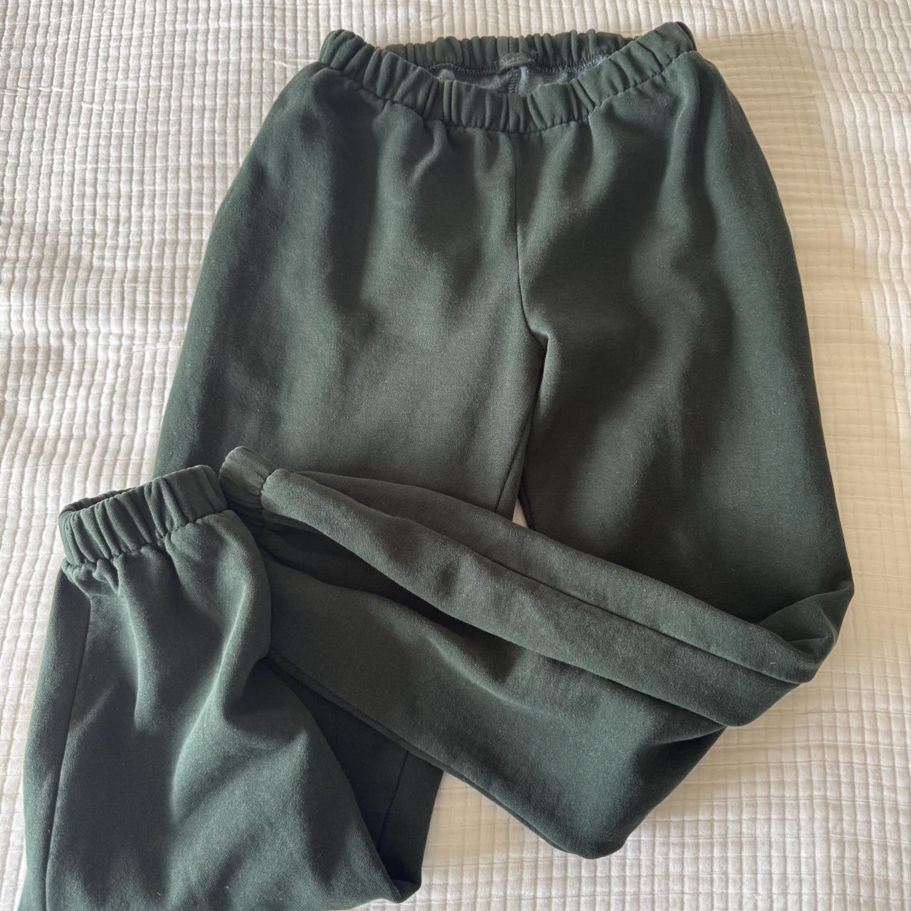 Brandy Melville Women's Sweatpants Green One size – Dark green