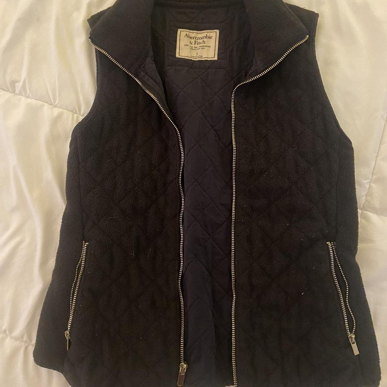 Abercrombie vest - Depop