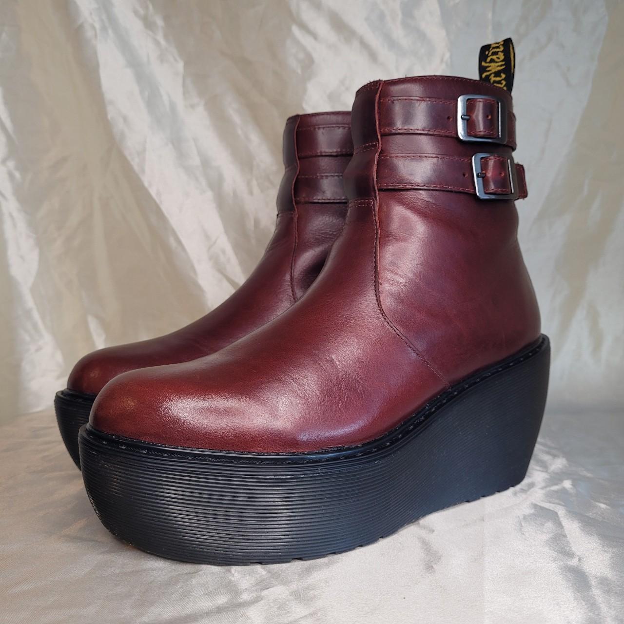 Dr martens hot sale caitlin