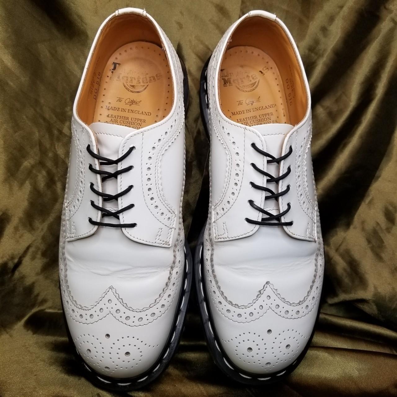 信頼も厚い Dr. Martens vintage 3989 white wingtip oxford | Depop 靴