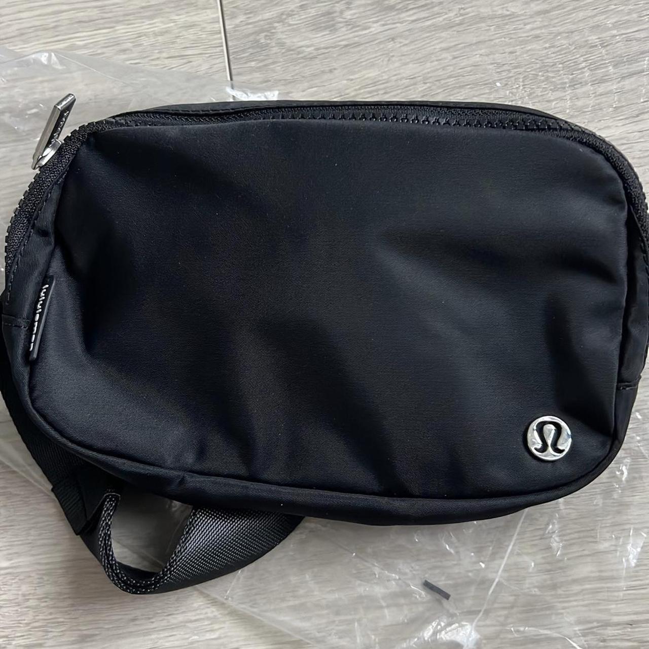 Lululemon Women's Black and Silver Bag | Depop