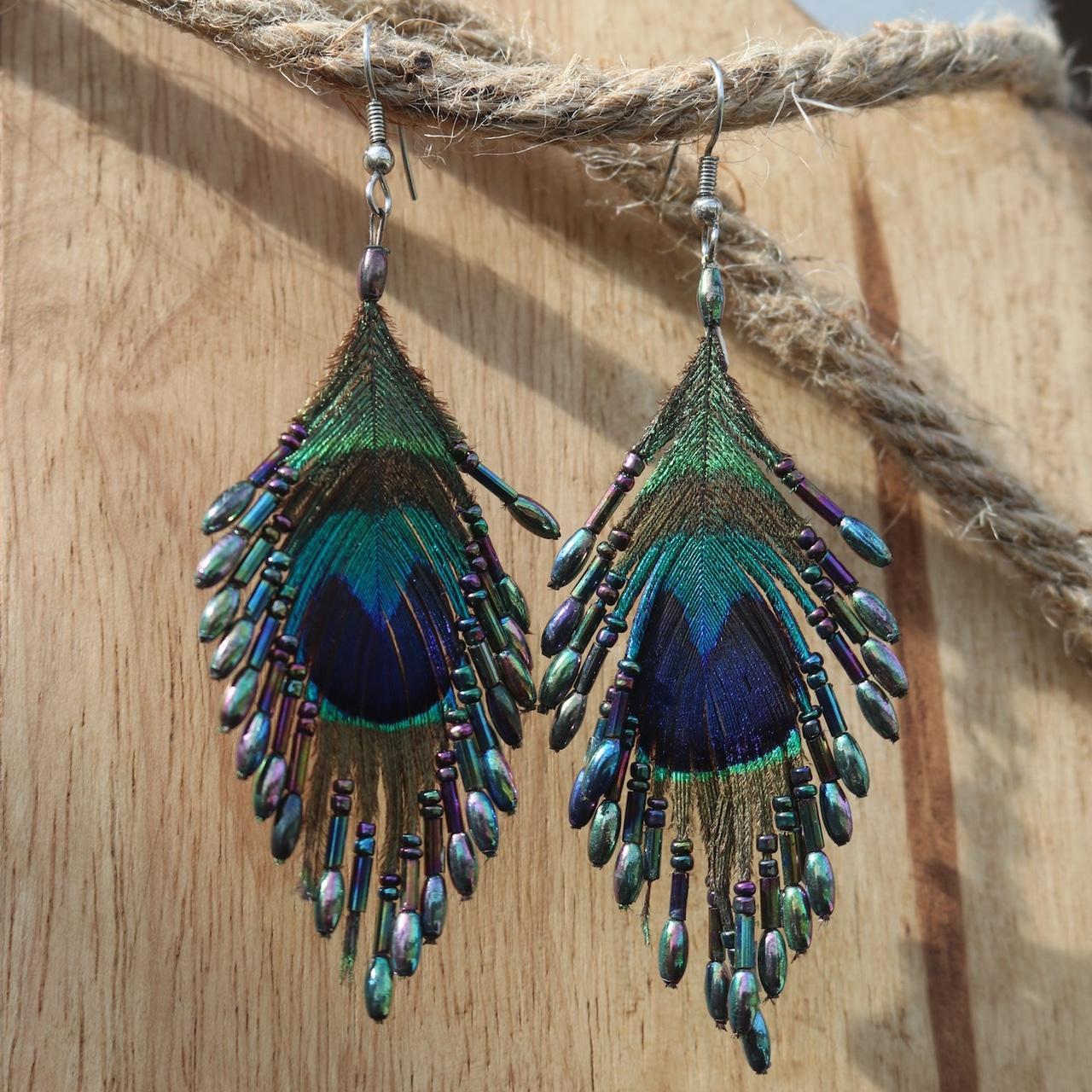 item listed by heartofthreads