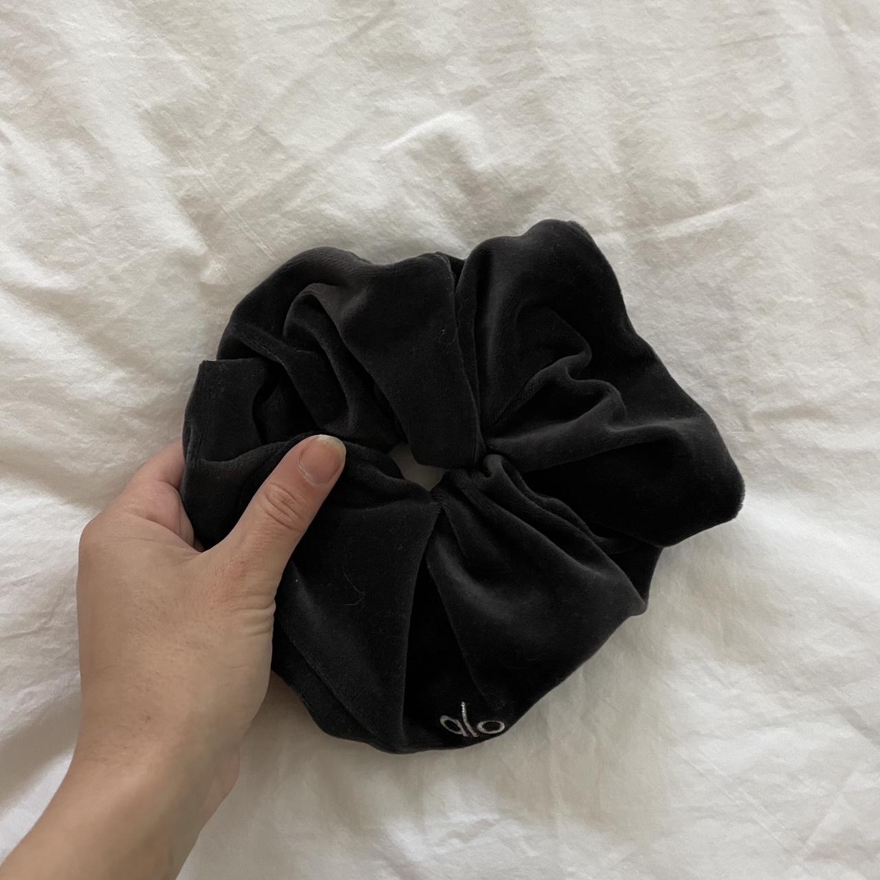 ヘアアクセサリー [Alo Yoga] Bead It Oversized Scrunchie Bead It Oversized Scrunchie - Spearmint | Alo Yoga