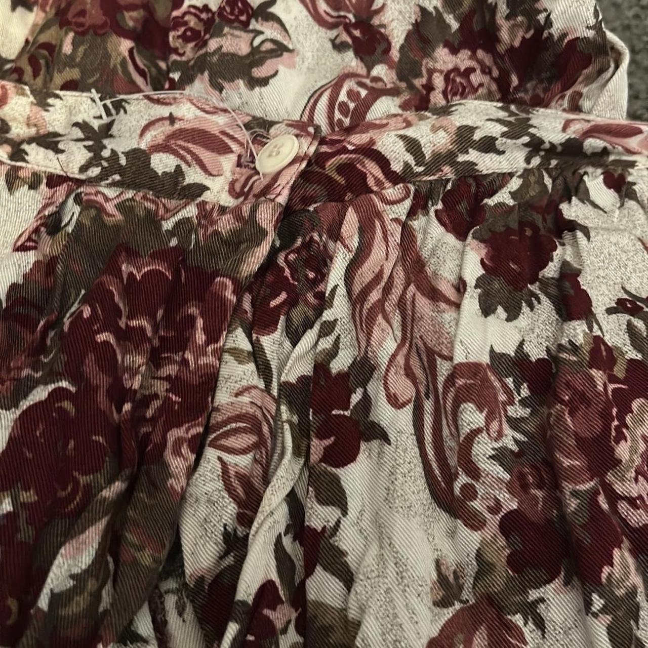 vintage rose pattern maxi skirt, best fits size 12-14 - Depop