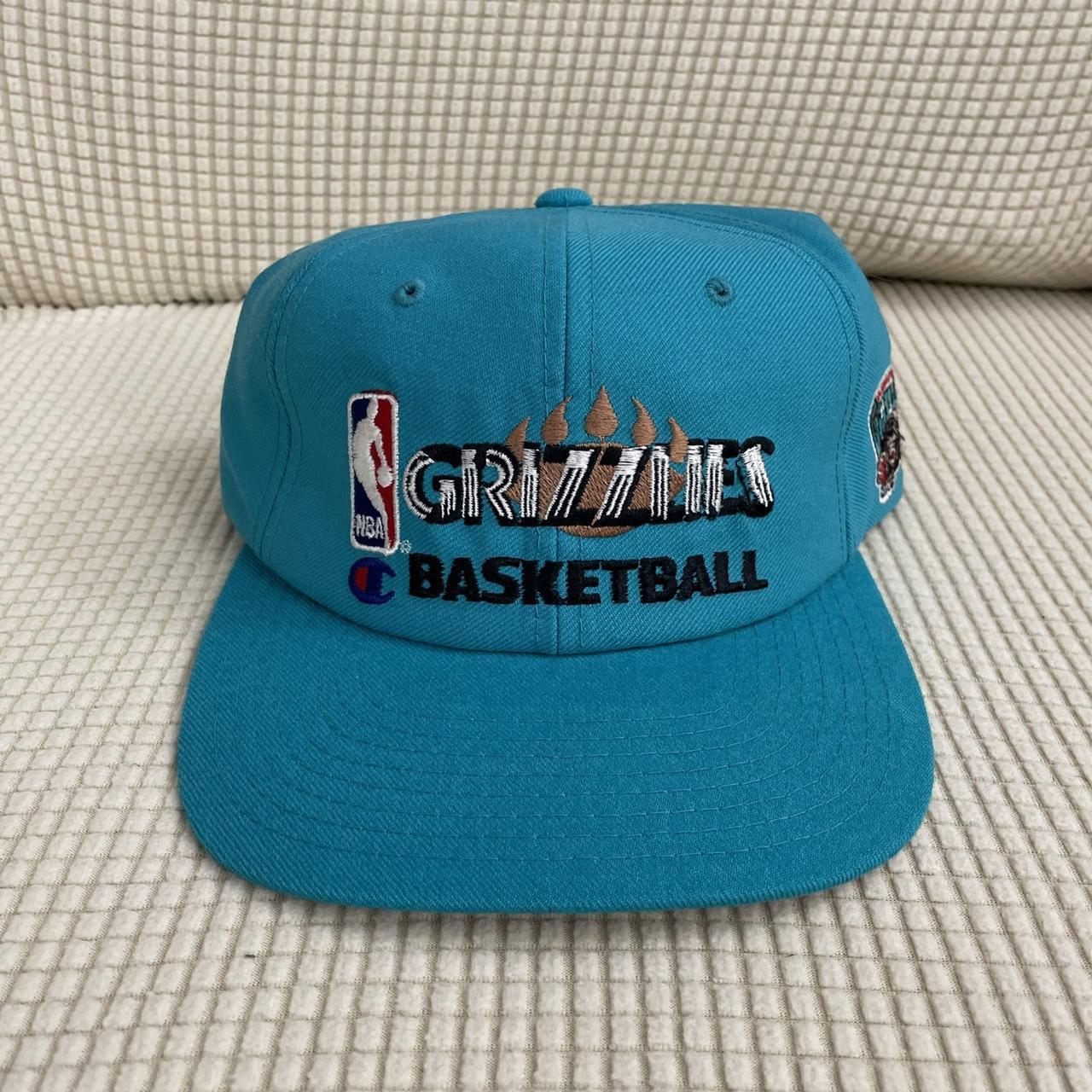90’s Vintage Champion NBA Vancouver