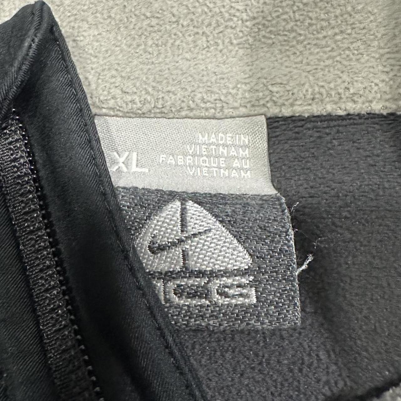 Vintage Nike ACG Outdoors Zip Up Jacket Size... - Depop