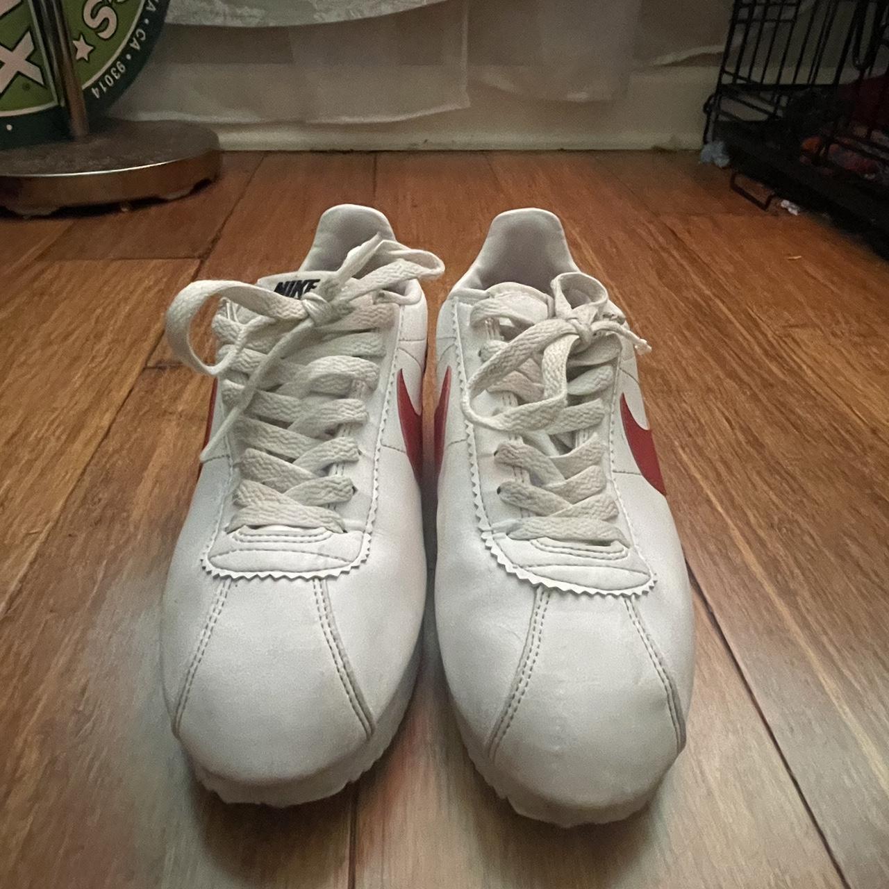 classy nike sneakers