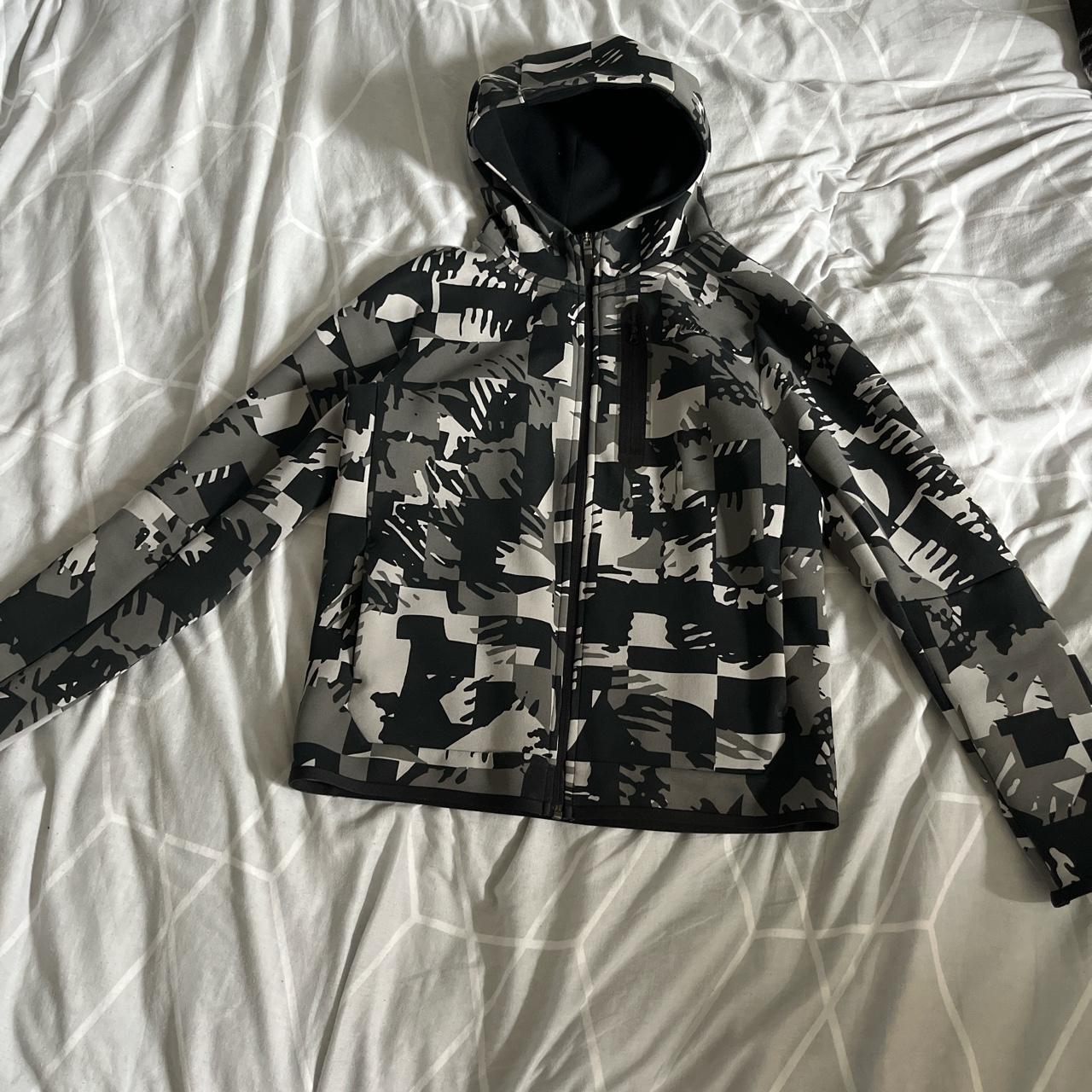 Nike camo tech fleece worn a handful of times but no... - Depop