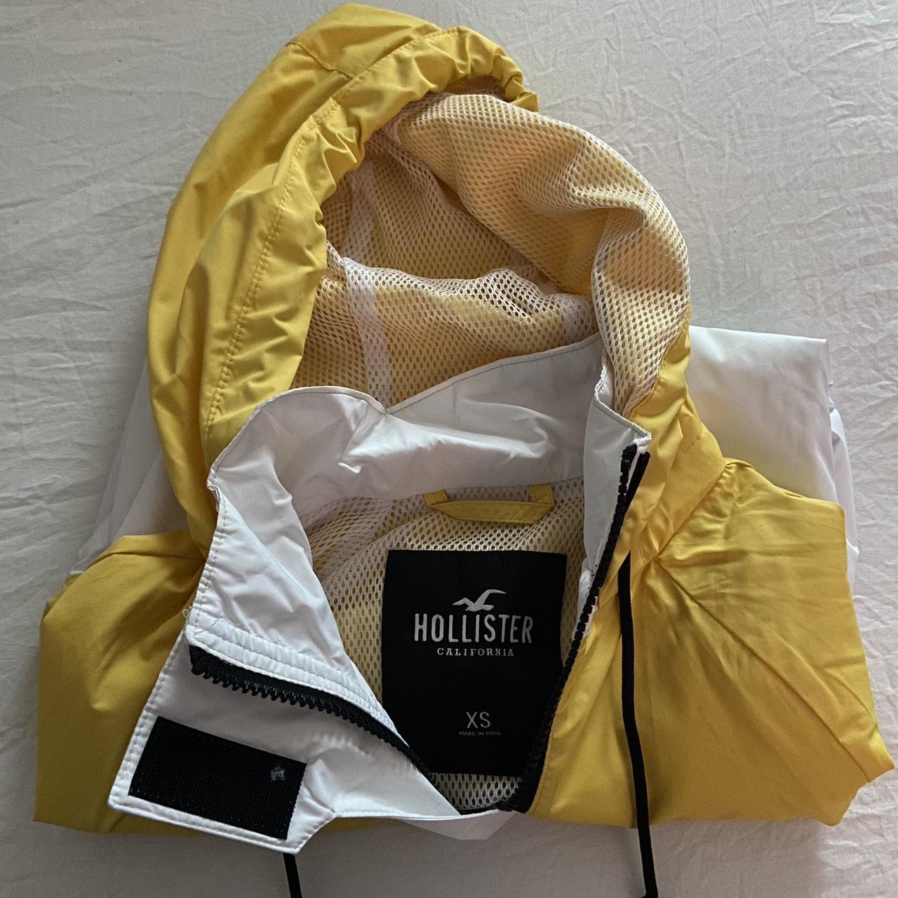 ~ Hollister yellow/white windbreaker, ~ size XS, ~