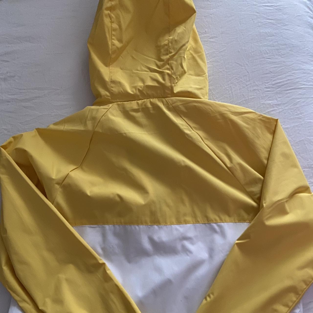 ~ Hollister yellow/white windbreaker, ~ size XS, ~