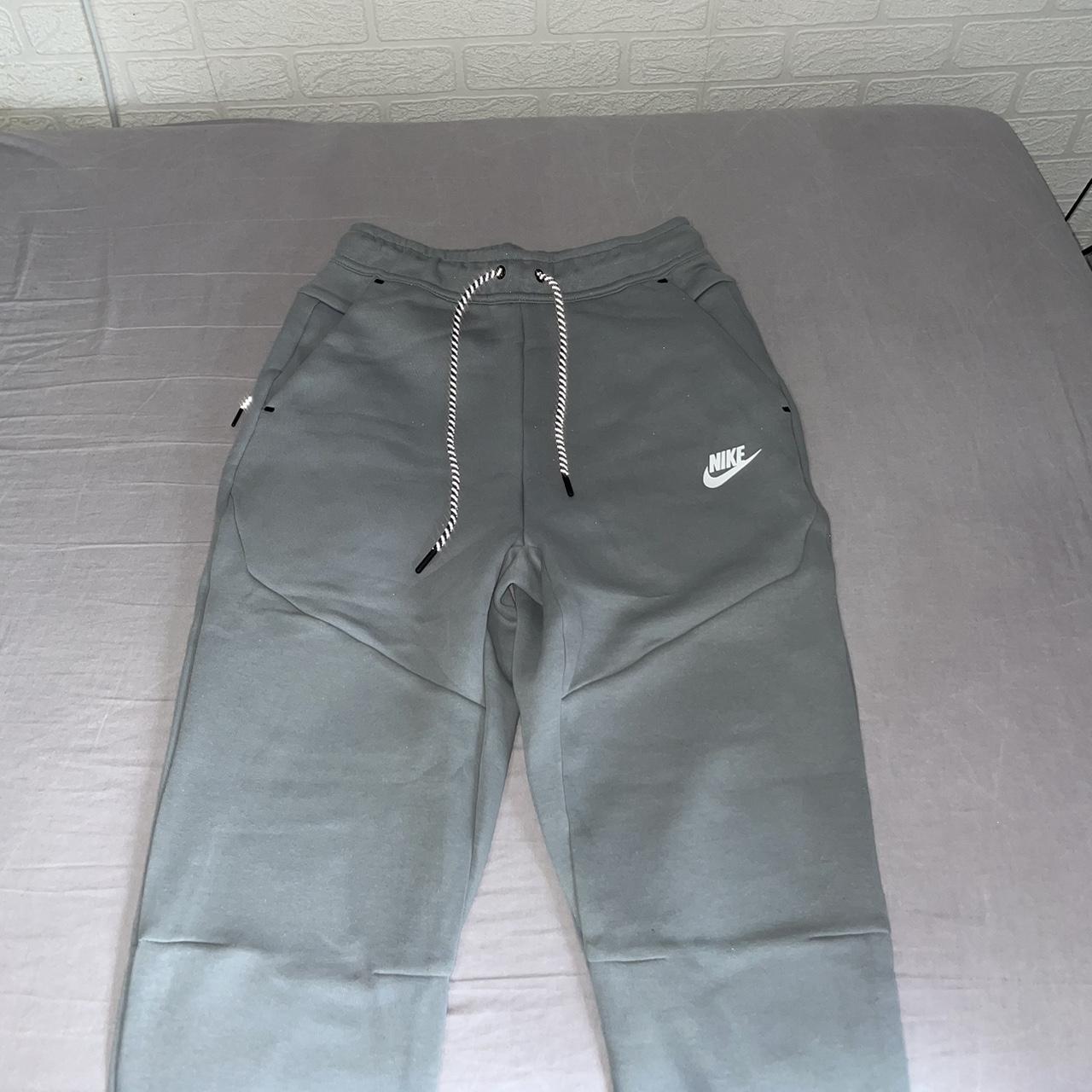 mens grey nike fleece joggers