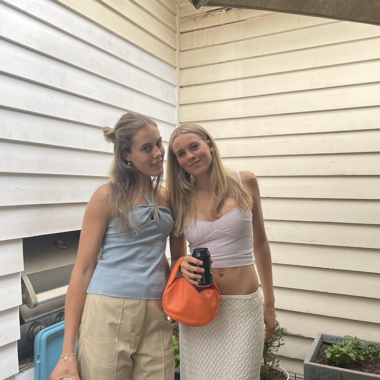item listed by annabellecoldwell