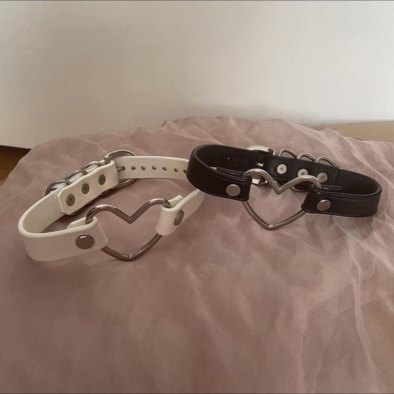 Black and white heart choker