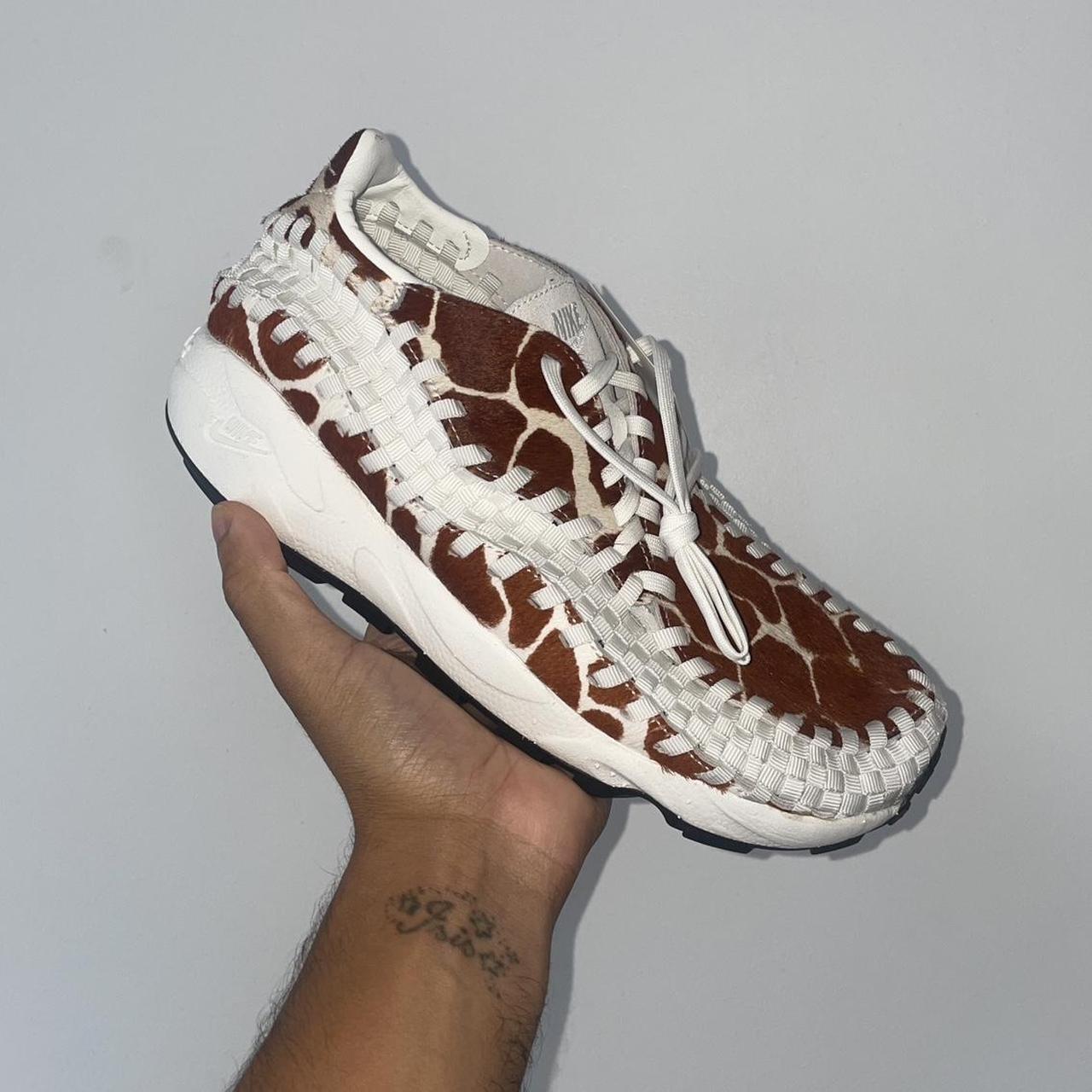 footscape woven