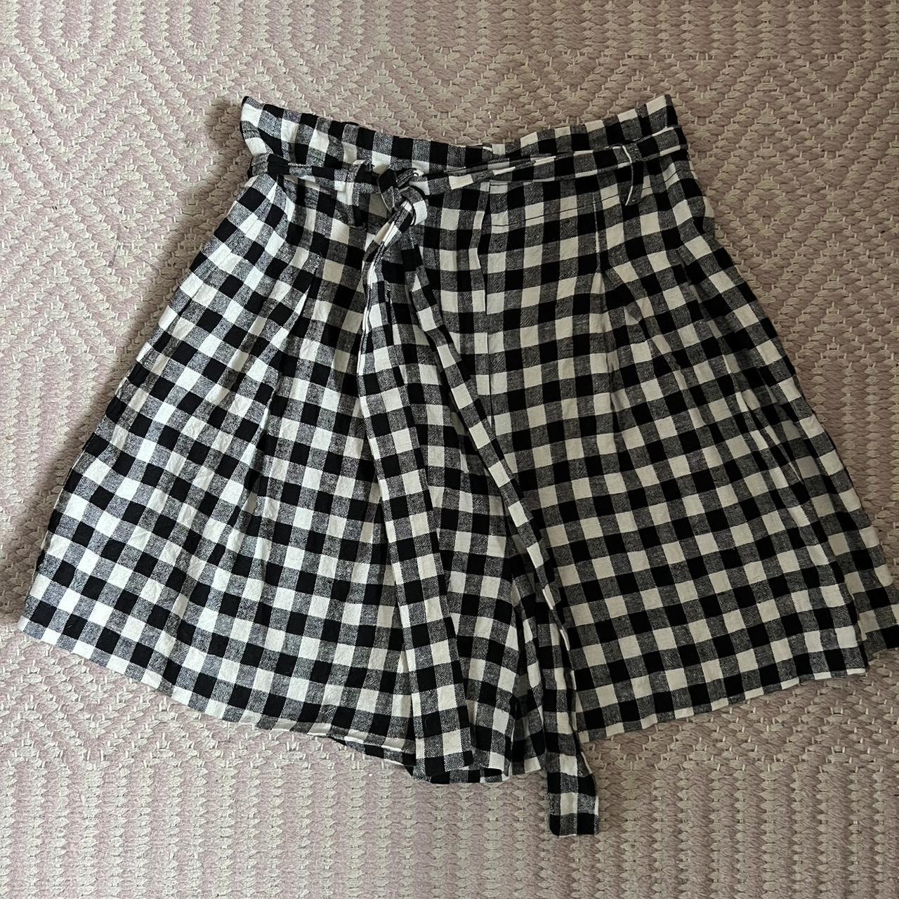 Zara Women's Shorts | Depop