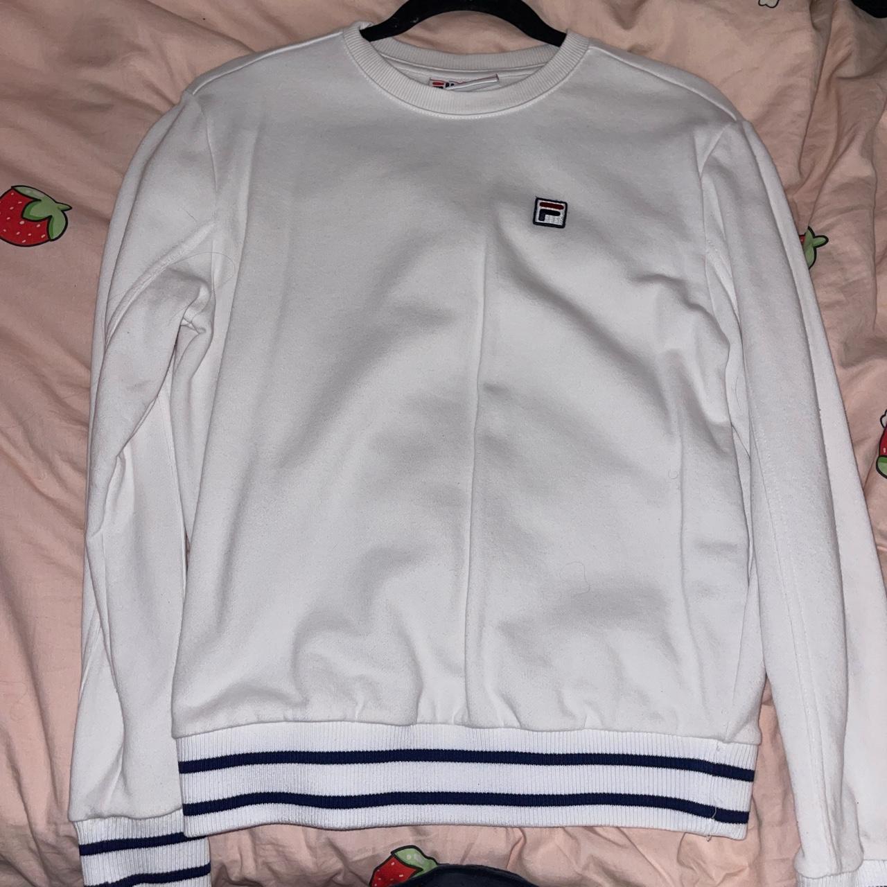 🎀white fila sweater 🎀 🐾 DM BEFORE PURCHASE 🐾 🌀size... - Depop