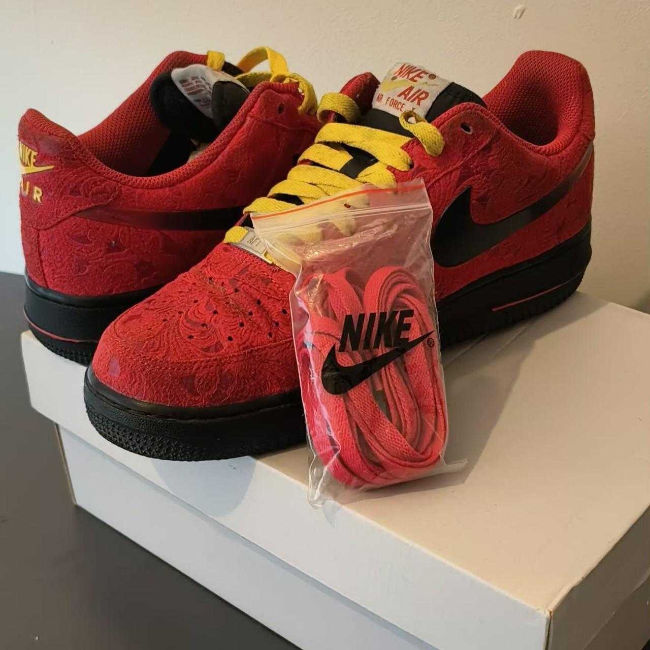 Nike air force 1 low university red paisley best sale