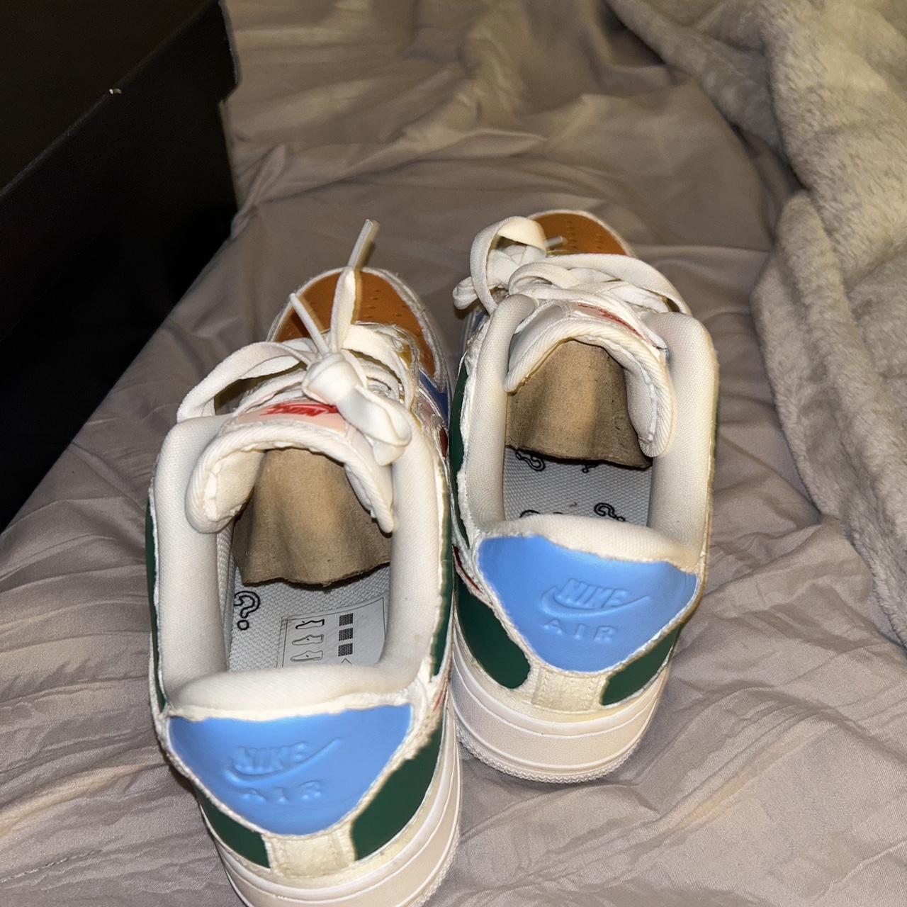 peel off nike forces