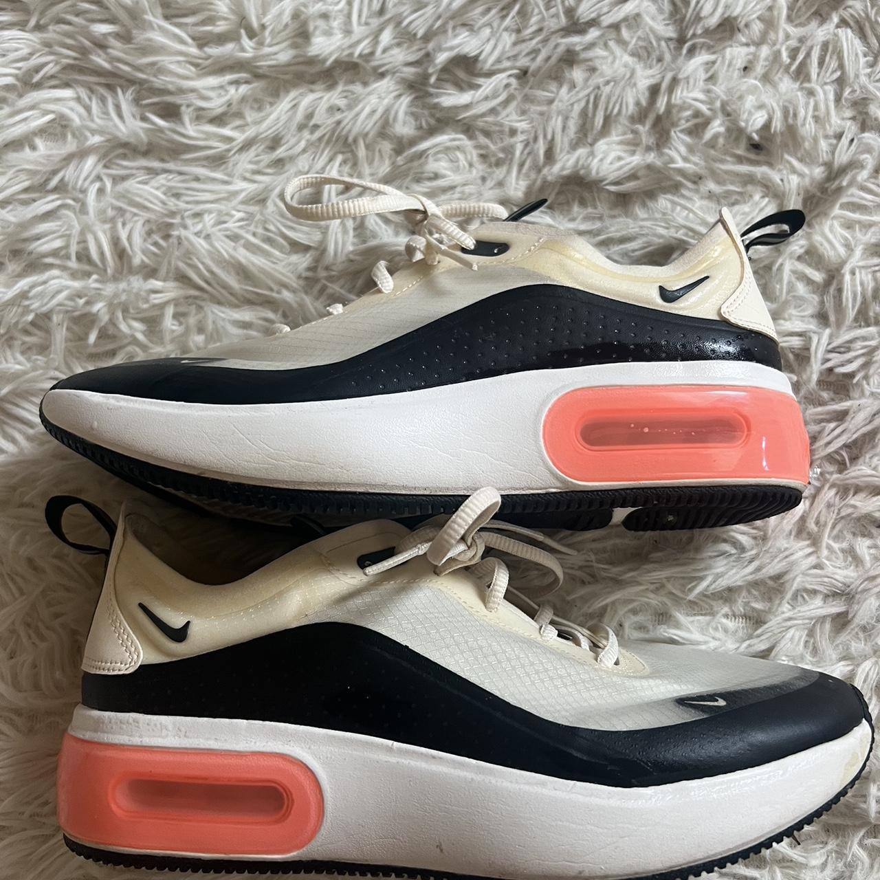 Nike Air Max DIA SE Size 8 Excellent condition