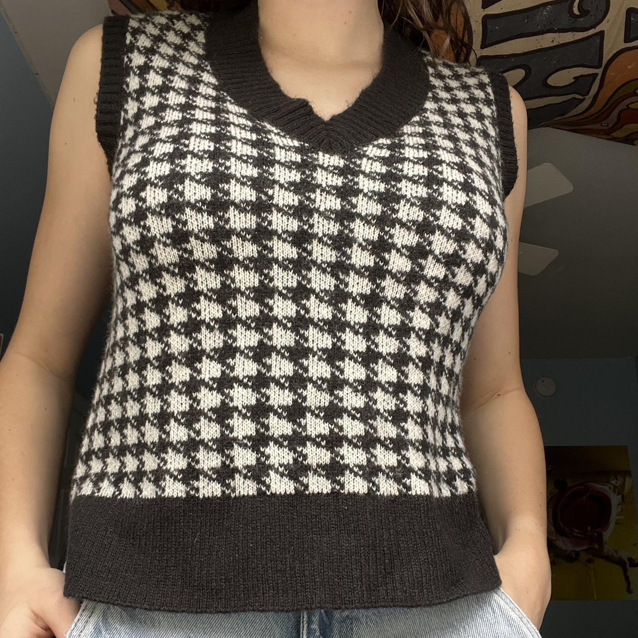 wild fable sweater vest ! -b & w argyle pattern -no - Depop