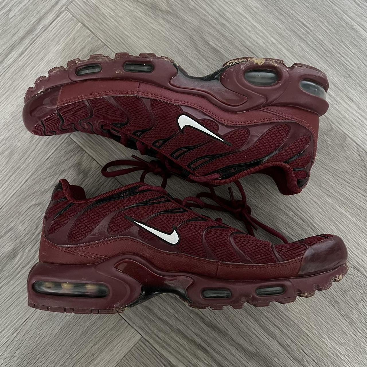 Nike tns burgundy best sale