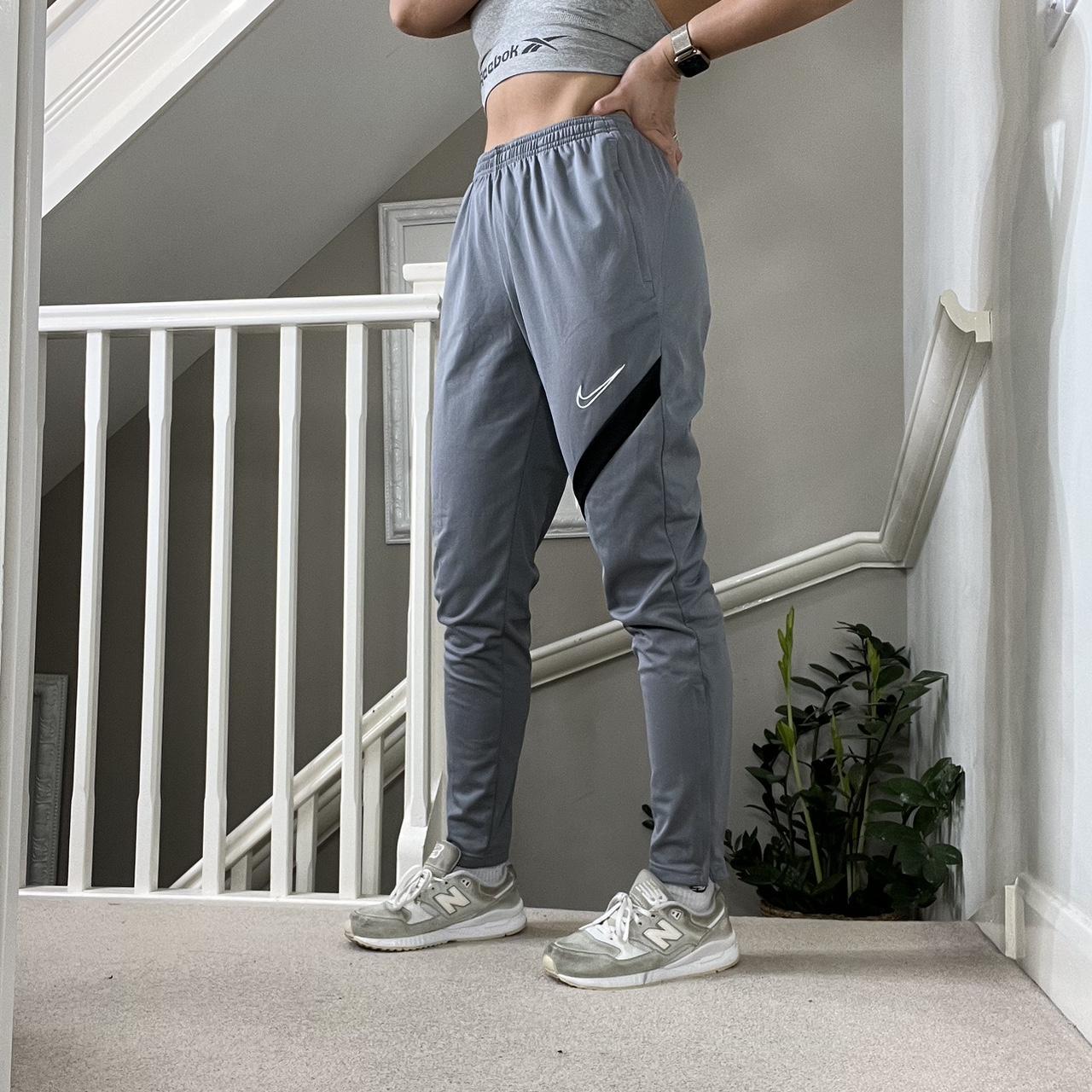 grey nike track suit
