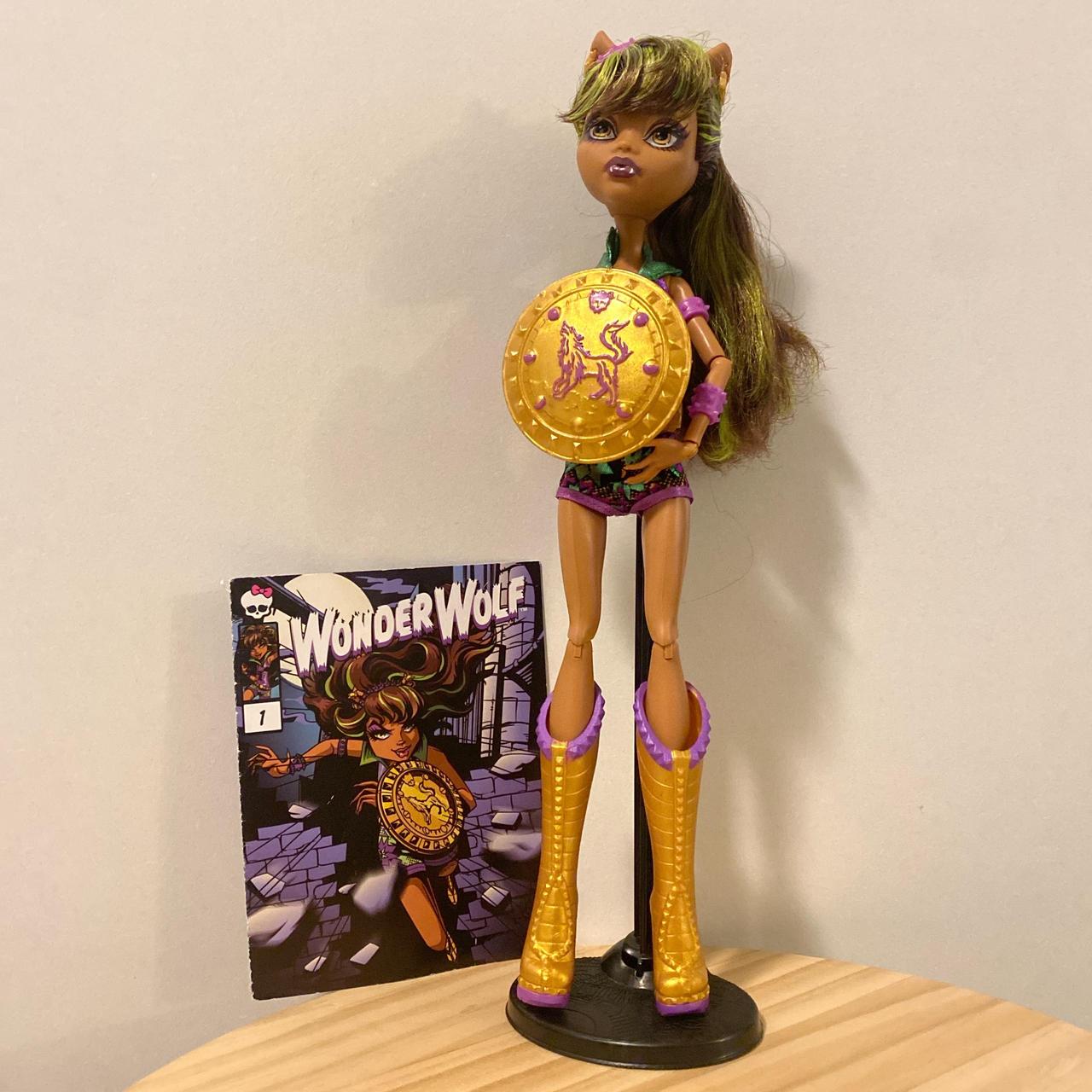 Monster high gold doll online