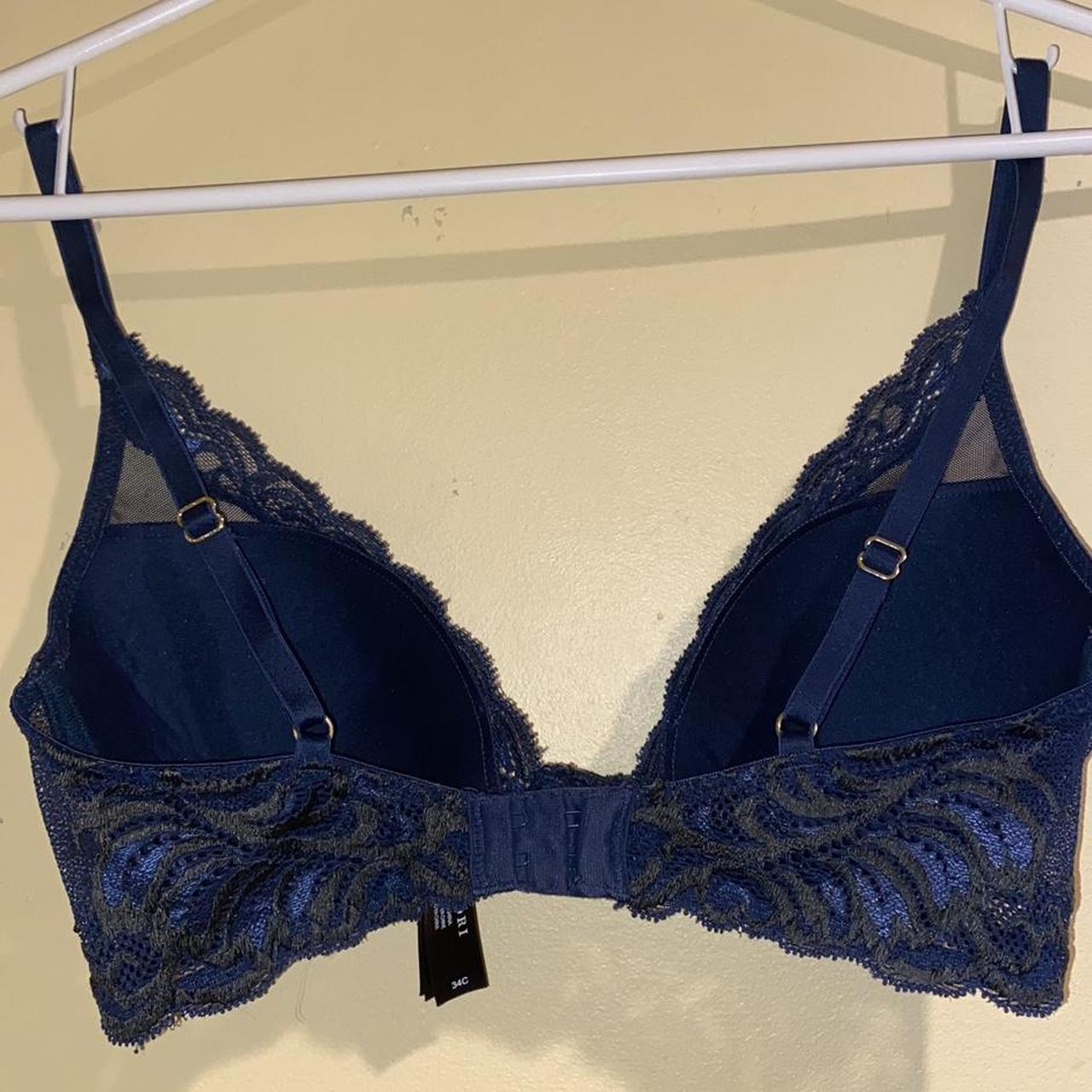 Natori Women's Navy and Black Bra | Depop