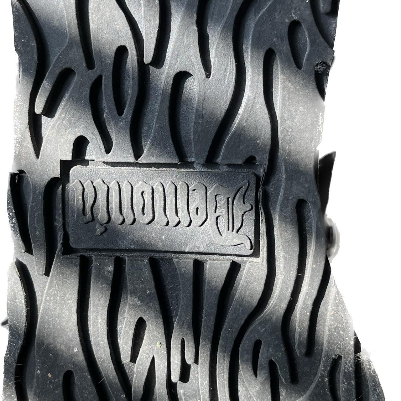 demonia swing 815 black