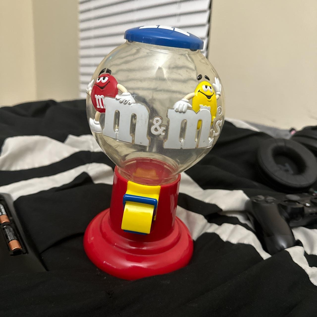 M&M Candy Dispenser -- Pull Lever and Dispense