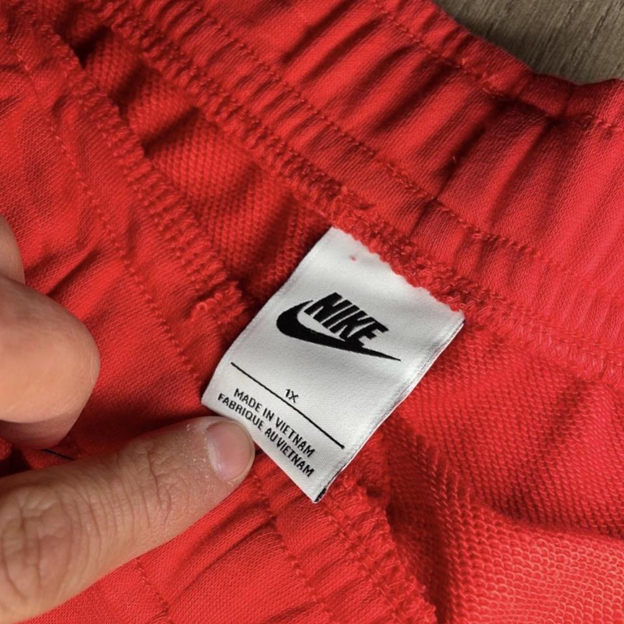 Nike Women's Red Shorts (3)
