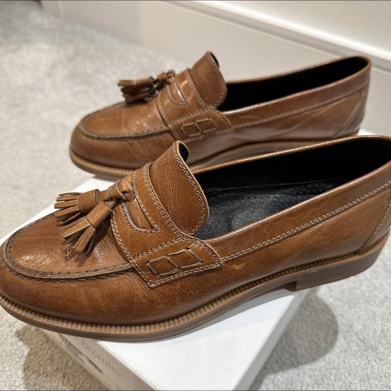 boys tan loafers