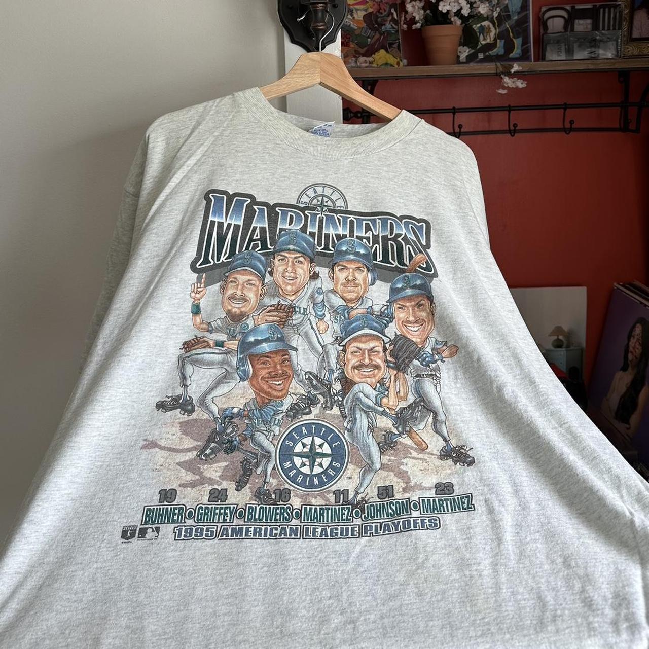 Vintage 1995 Seattle Mariners Shirt. The shirt is in - Depop