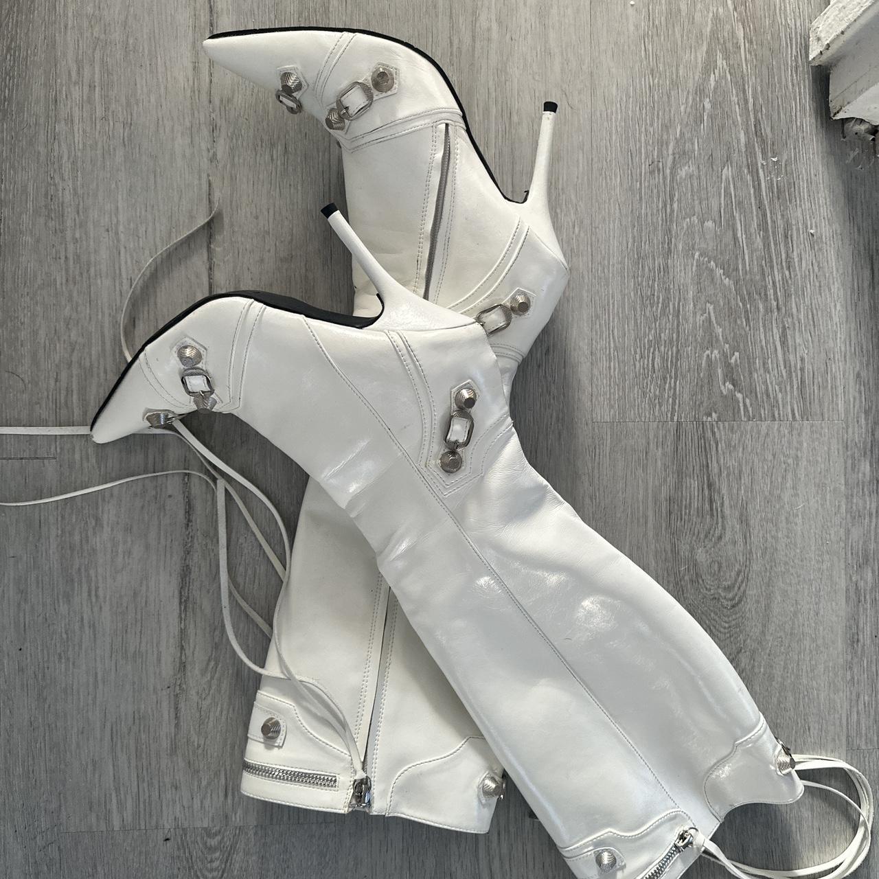 White Pointed Toe Knee High Boots by Vestundy... - Depop