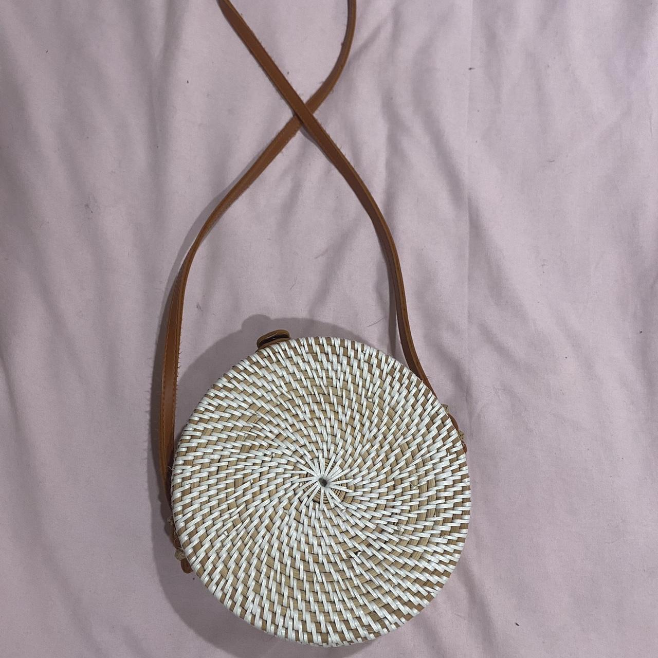 Round rattan clearance bag white