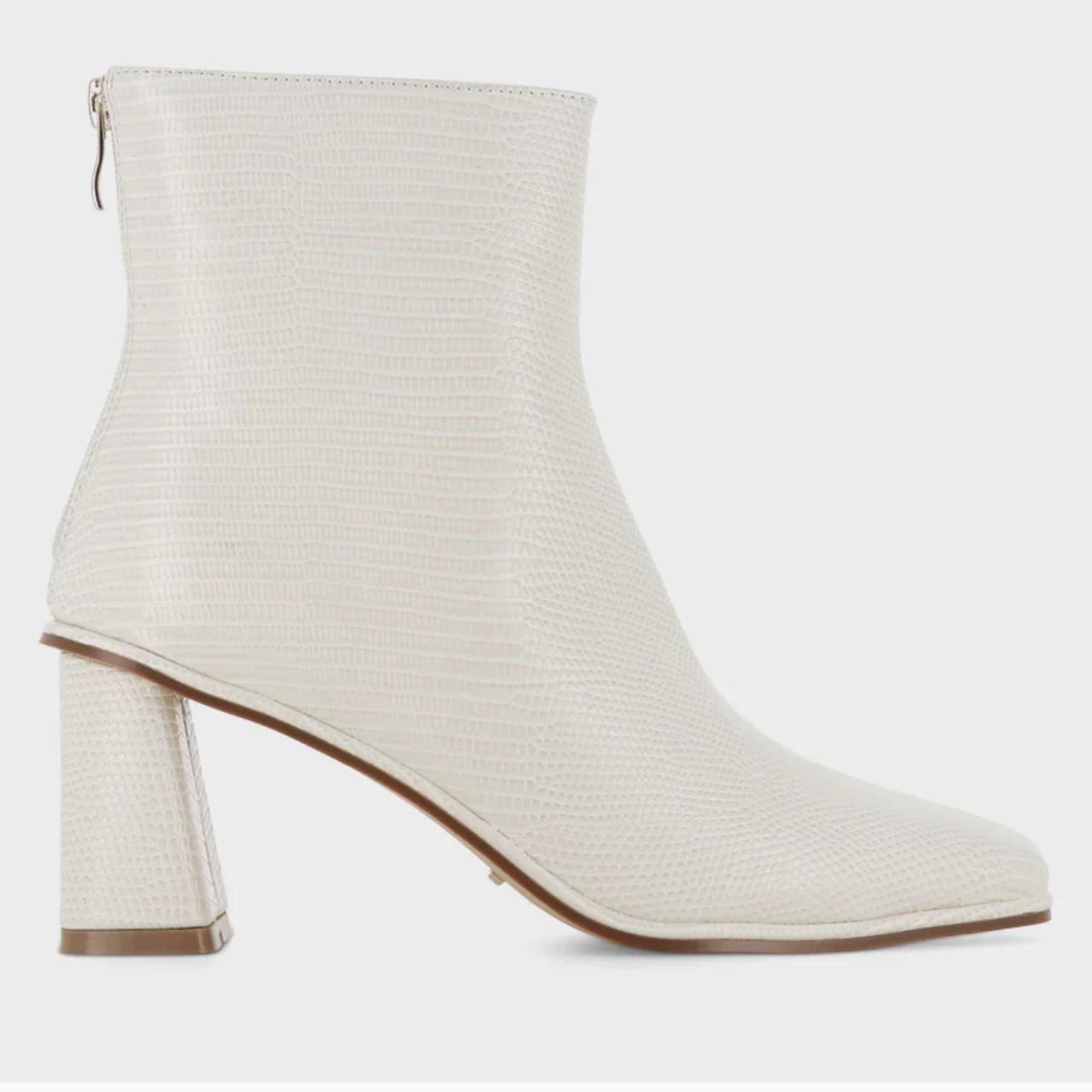 BILLINI quinnie boot - bone scale like new, never... - Depop