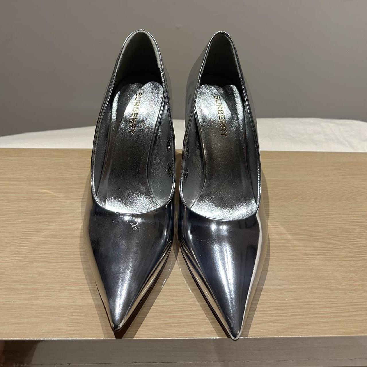 Burberry fashion pumps grey