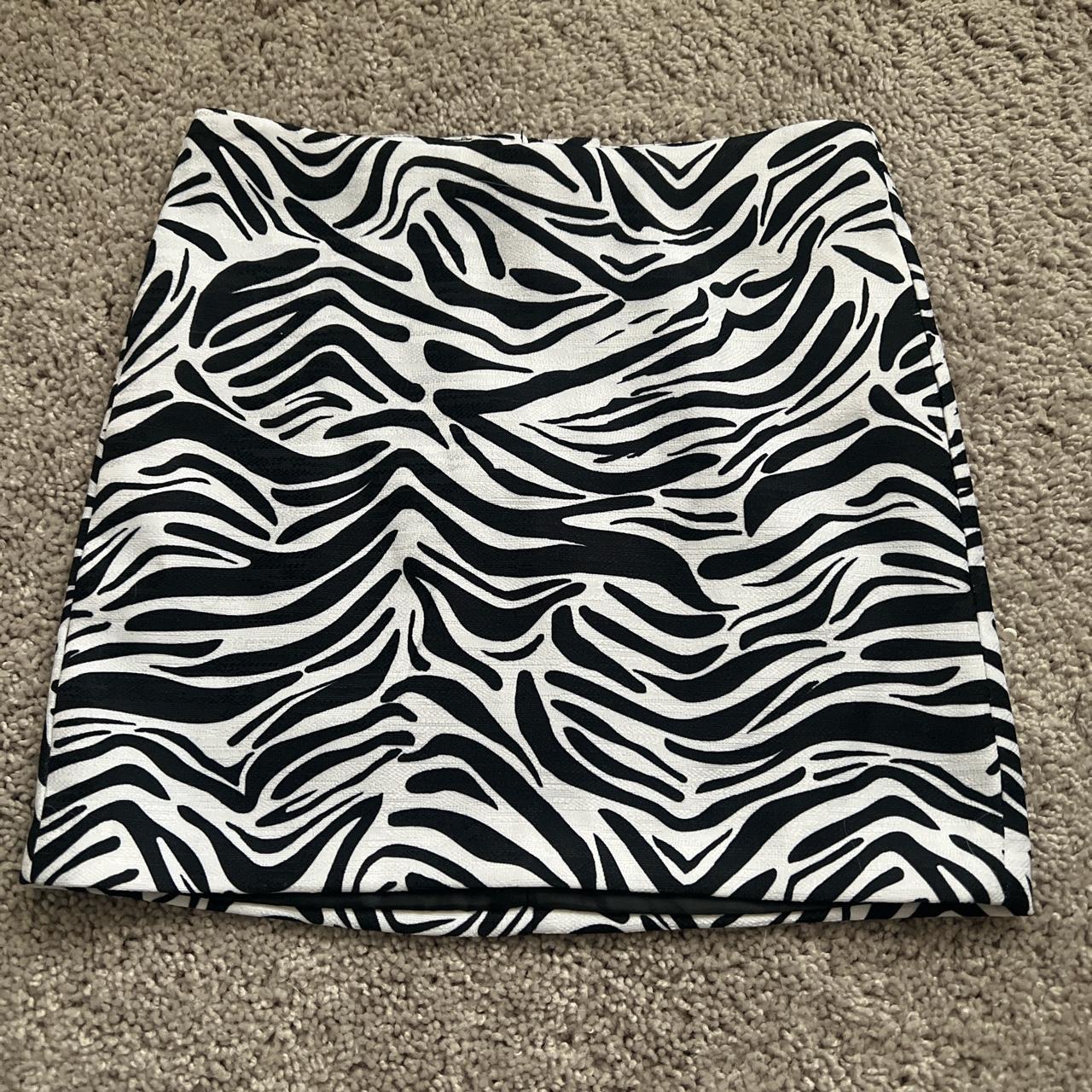 H&m zebra outlet skirt