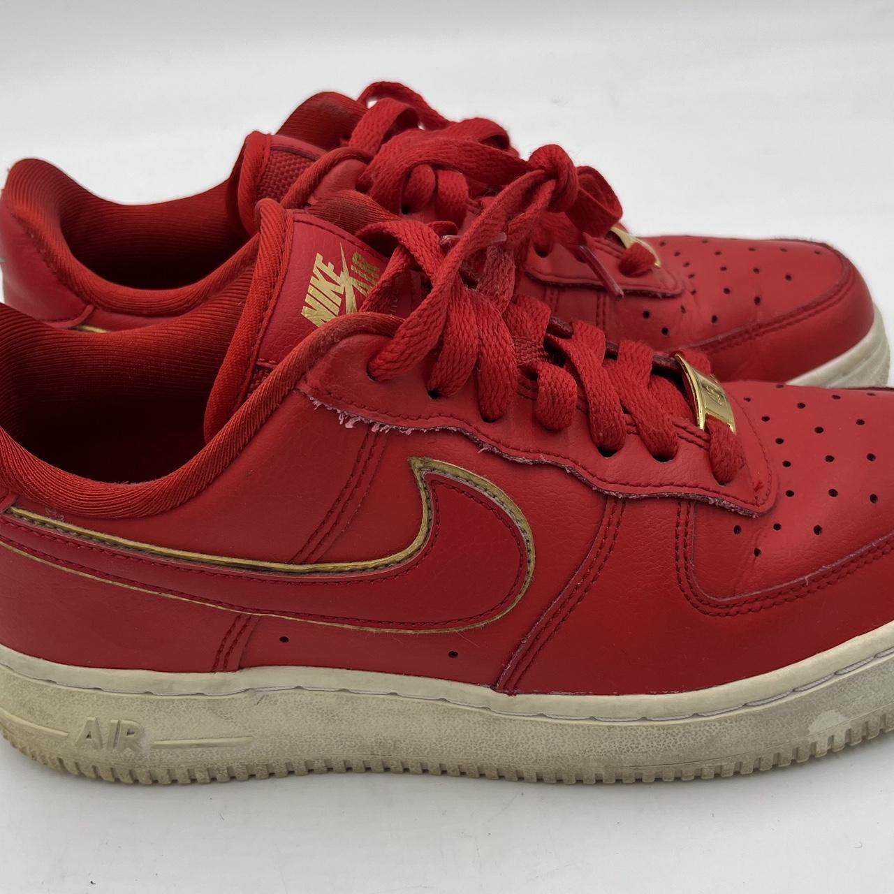 日本未入荷!★[NIKE]★Nike Air Force 1 Low Gold Swoosh RED WMNS) Nike Air Force 1 Low 'Red Gold Swoosh' AO2132-602