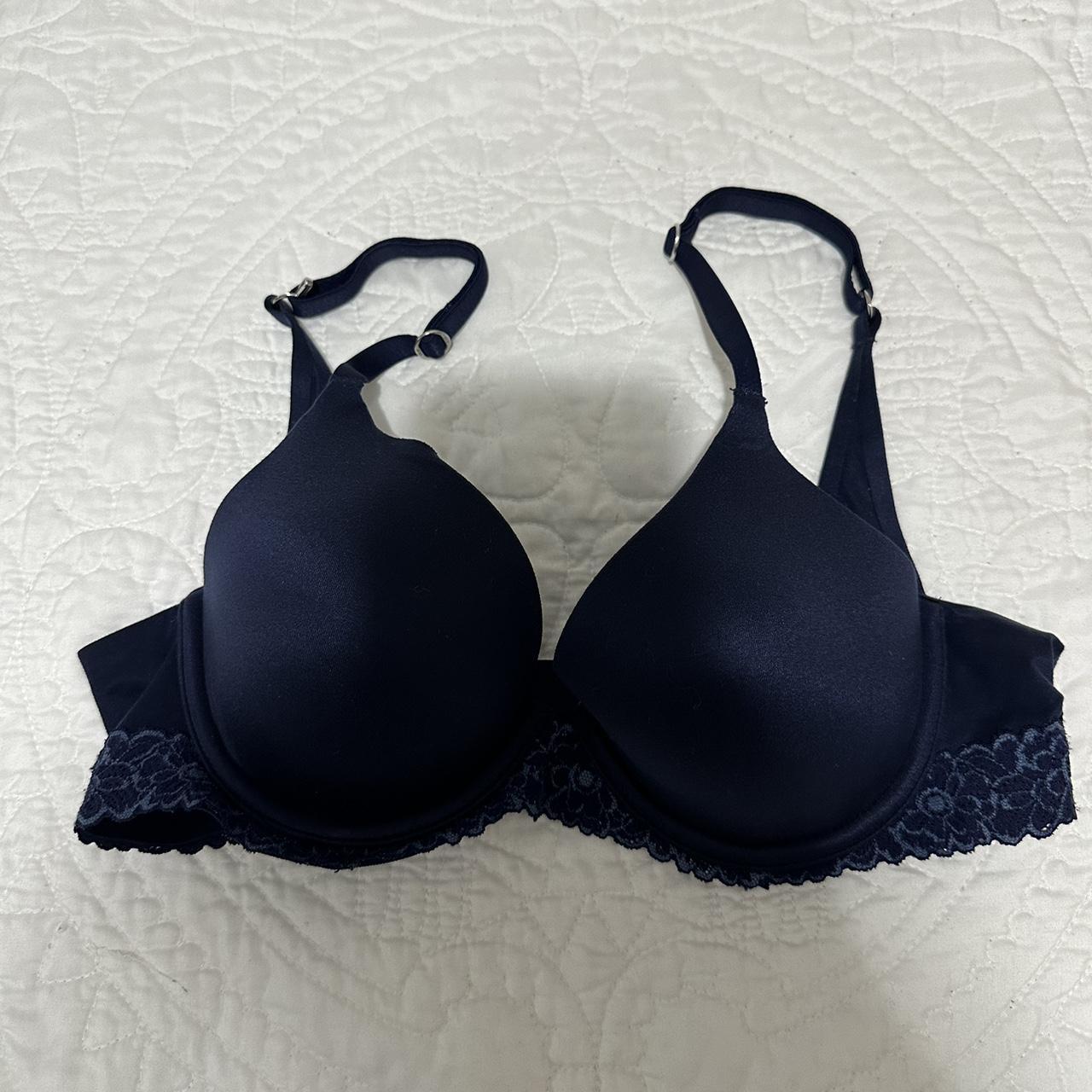 Baby blue aerie bra Minor issue of lifting in the... - Depop