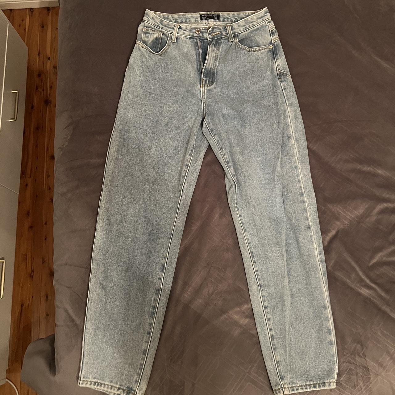 Light Blue Wash Bum Shape Mom Jeans