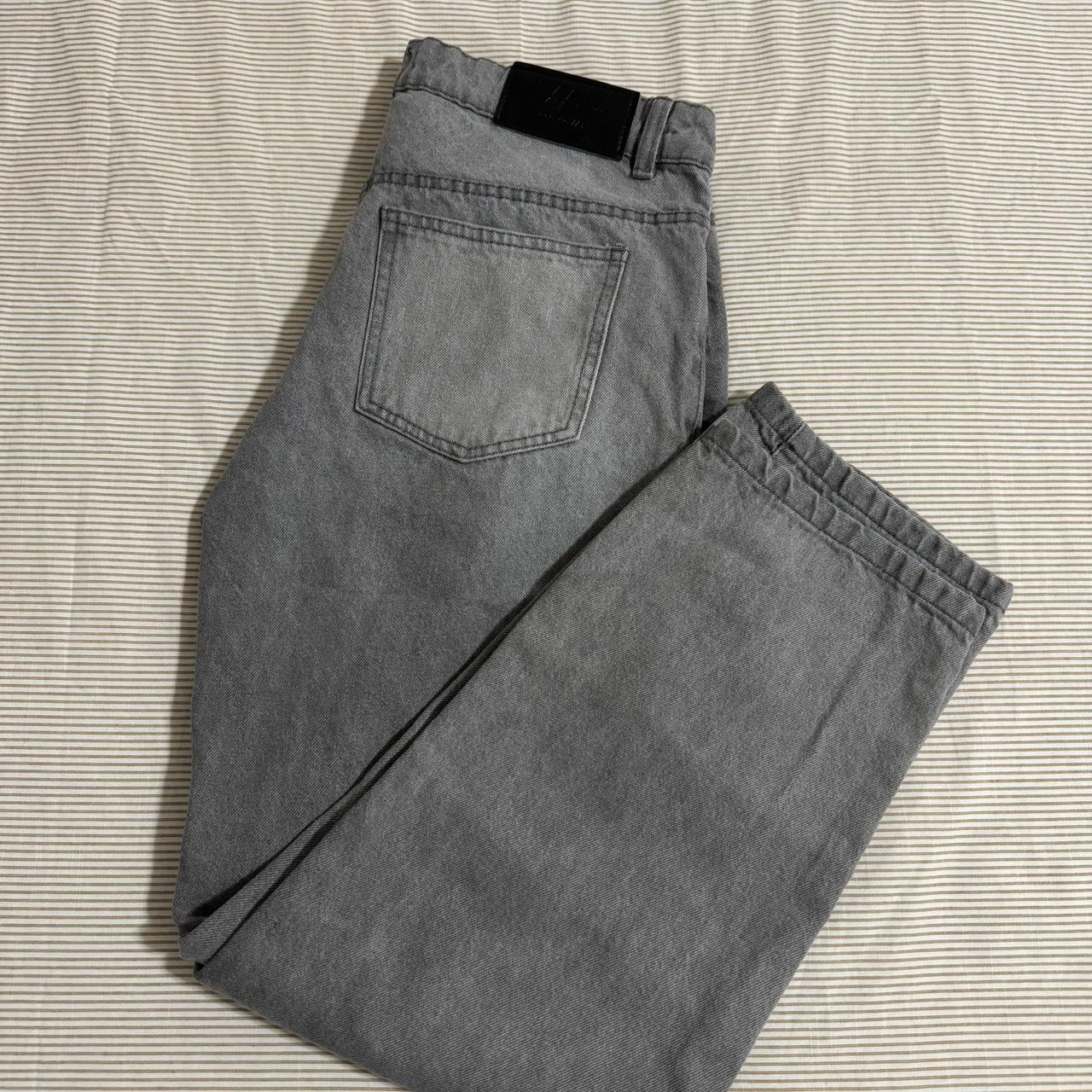 Boohoo man grey jeans Size : 34 - Depop