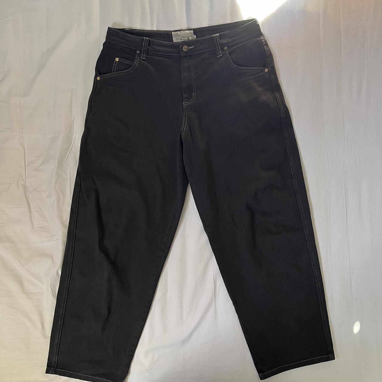 item listed by lucioluciolucio