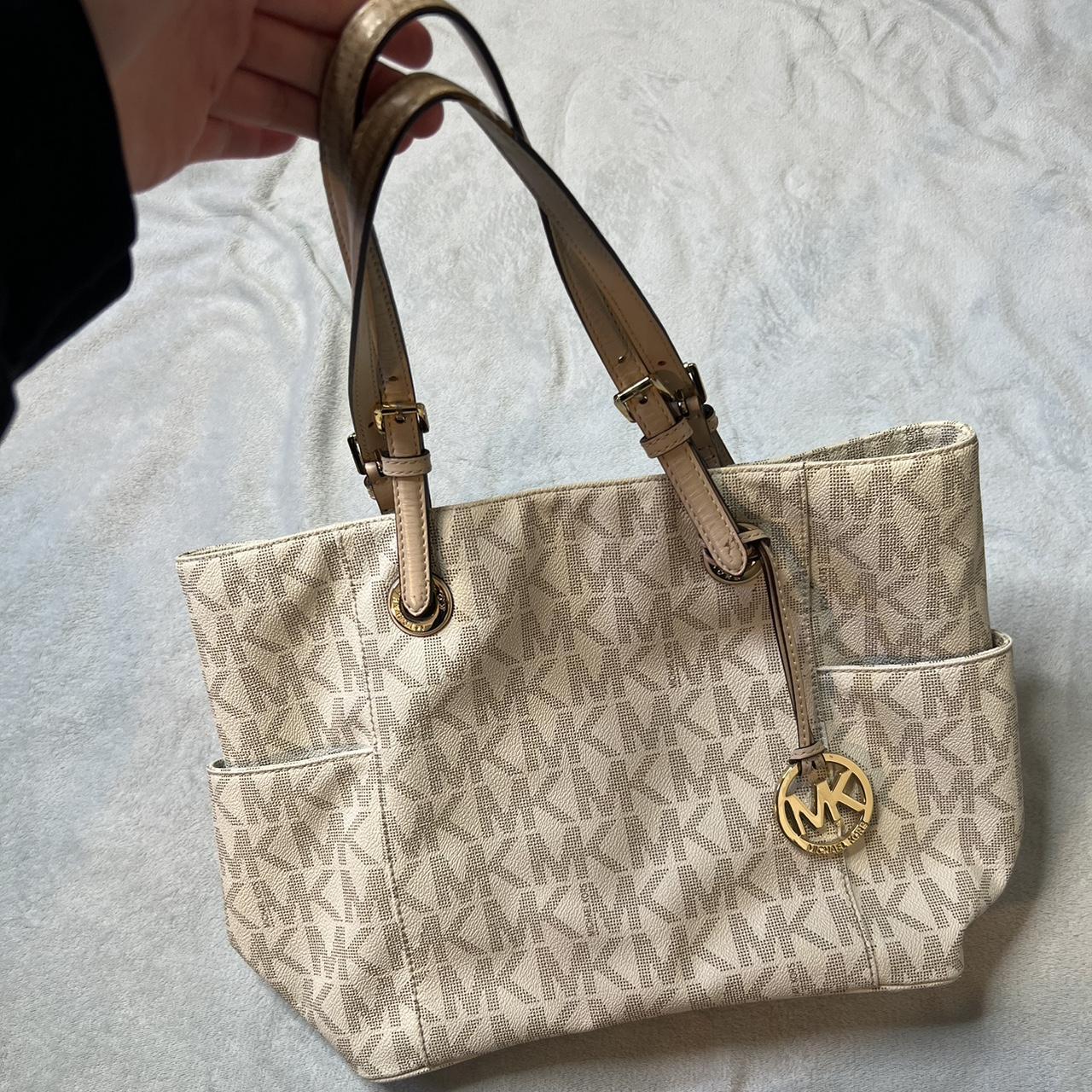 MICHAEL KORS かごバッグ ホワイト/ベージュ Michael Kors designer bag, normally $289, on sale for $58