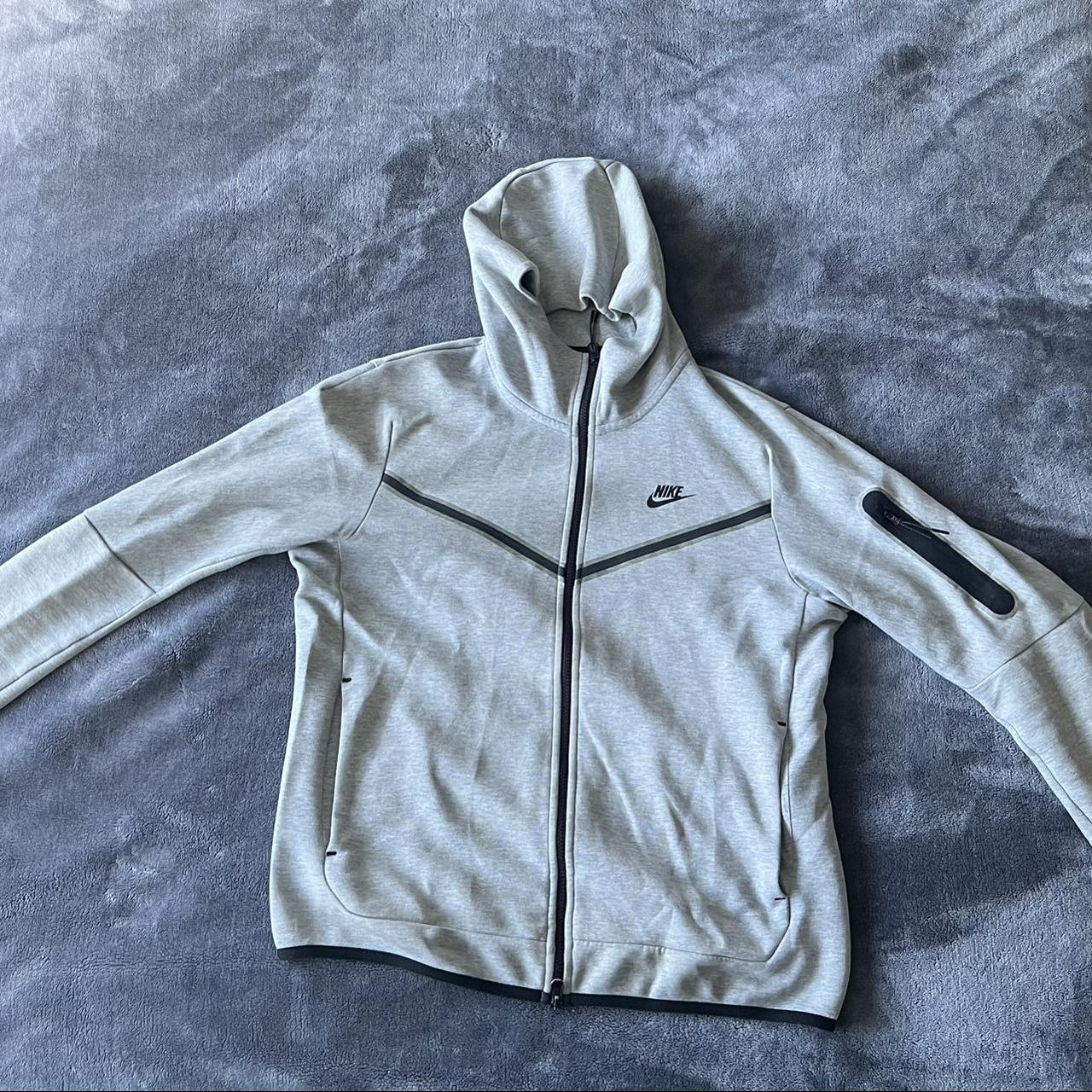 mens nike tech fleece grey