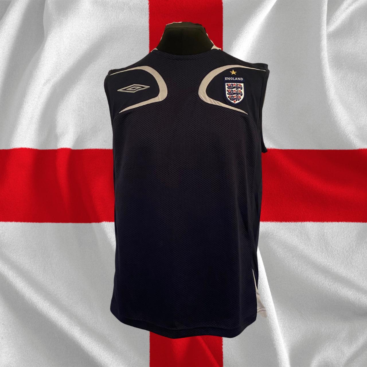 ENGLAND 200607 TRAINING VEST Size XL This vest... Depop