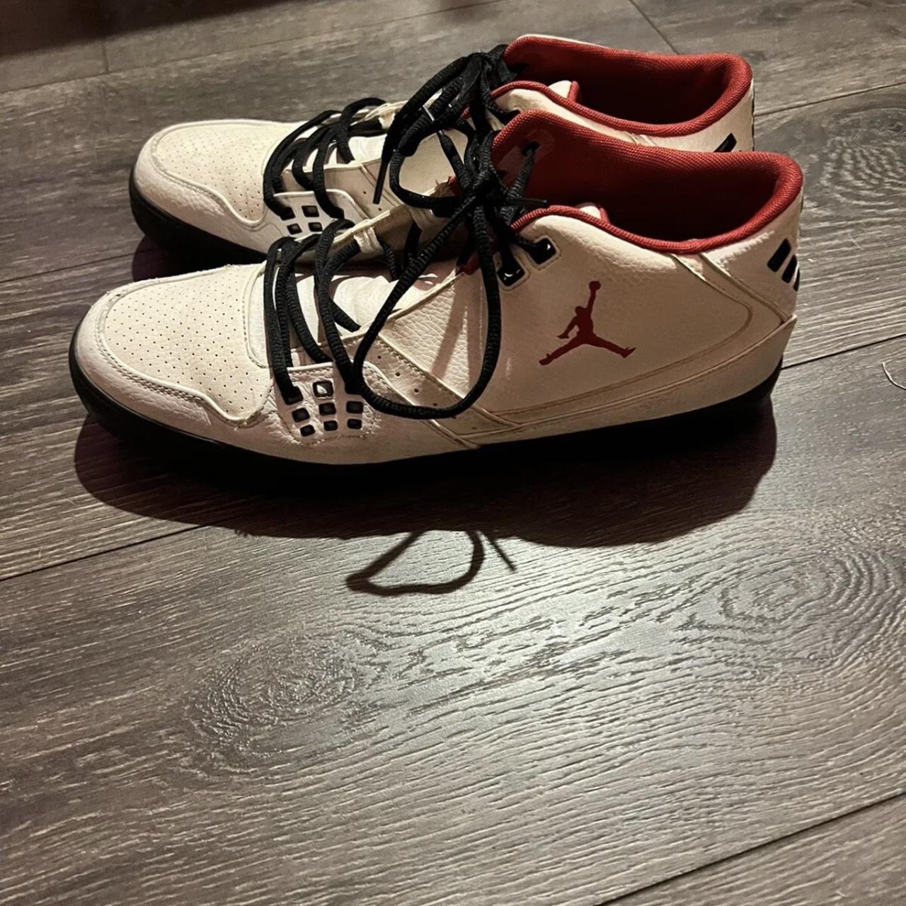 mens white jordan trainers