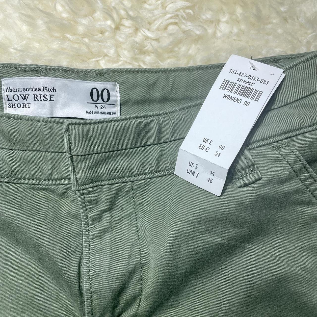 ABERCROMBIE & FITCH low rise cargo shorts in army... - Depop