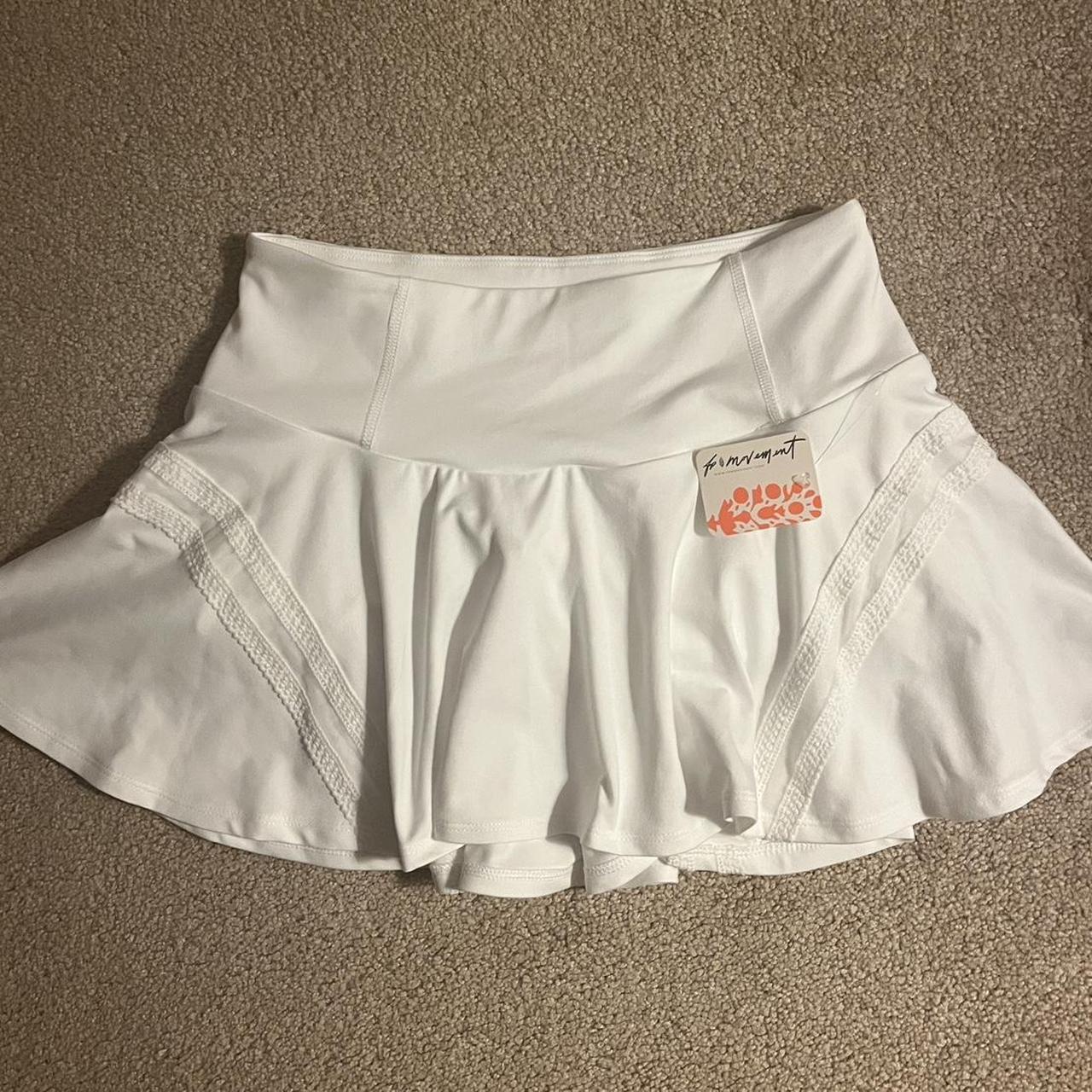 White pleated-tennis-skirt - Depop