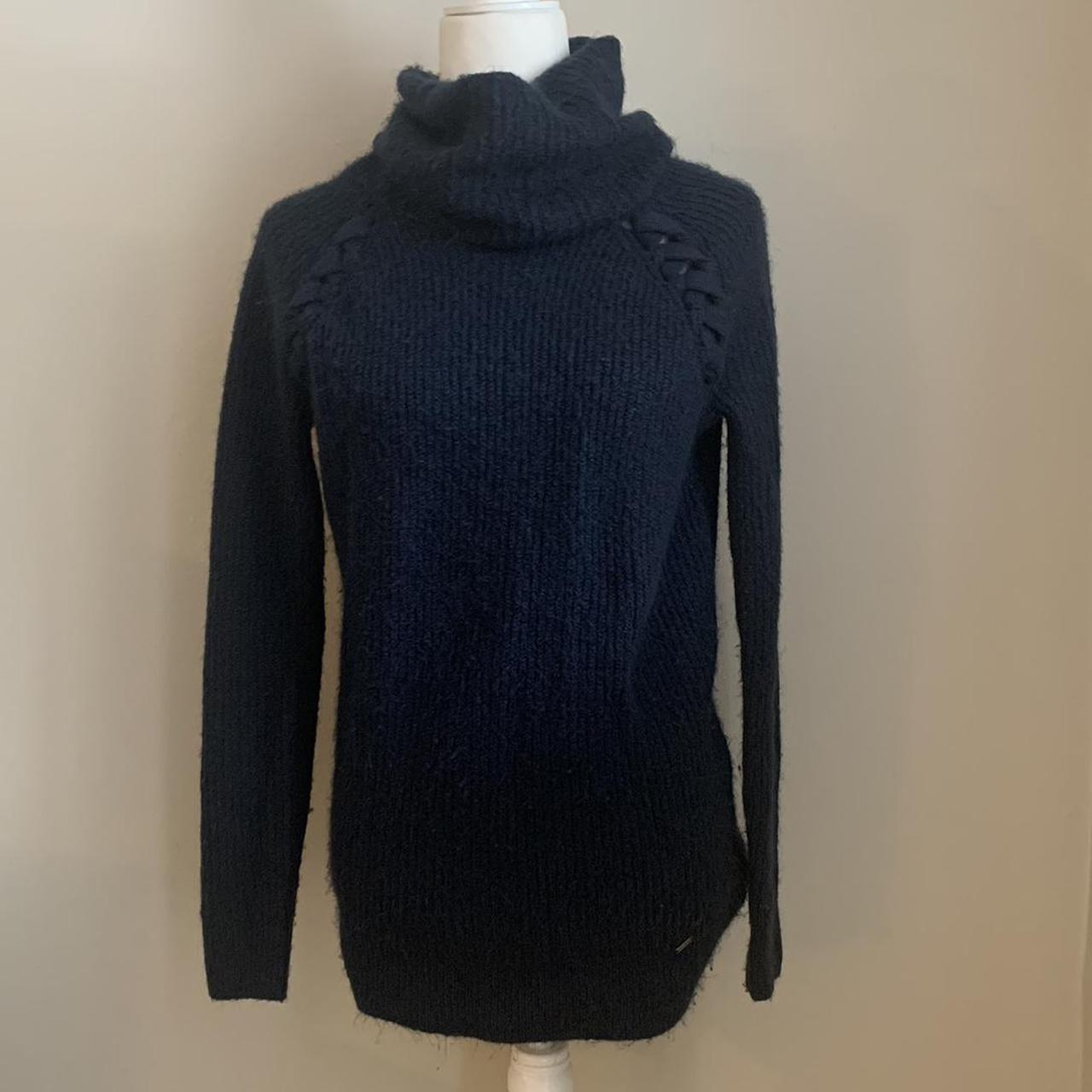 Hollister Co. Women's Navy Jumper | Depop